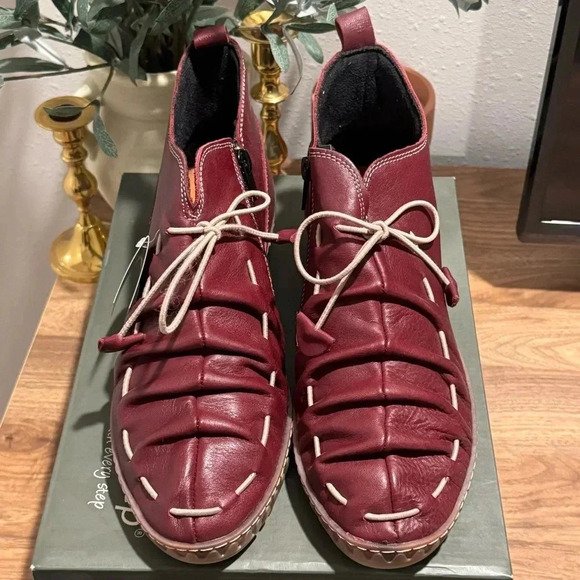 Spring Step 42 Nespea Ankle Comfort Wedge Booties Burgundy Leather Western NIB - Picture 1 of 7